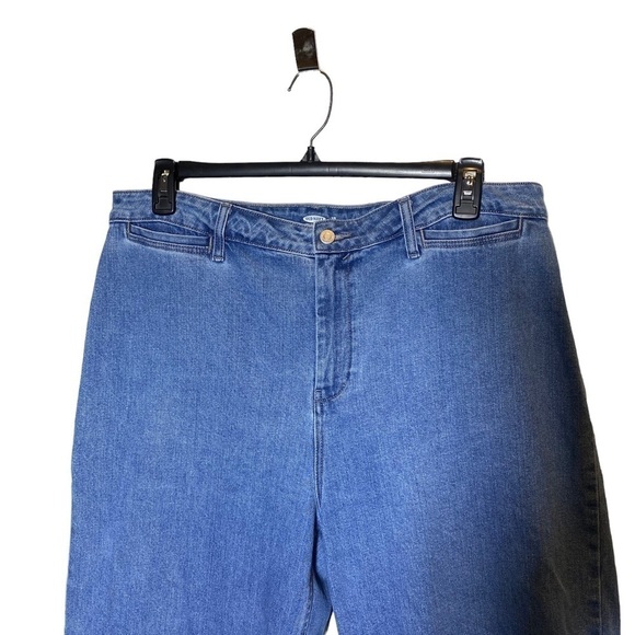 Old Navy women's plus size 18 released hem cropped jeans frayed hem high rise - Picture 2 of 6